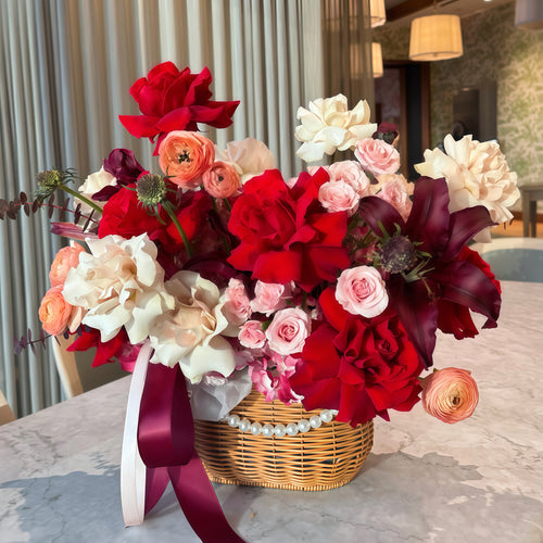 Flower basket 'Her name is Marilyn'