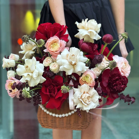 Flower basket 'Her name is Marilyn'