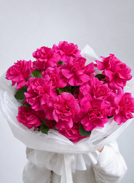 • Beyoncé • 25 pink french roses