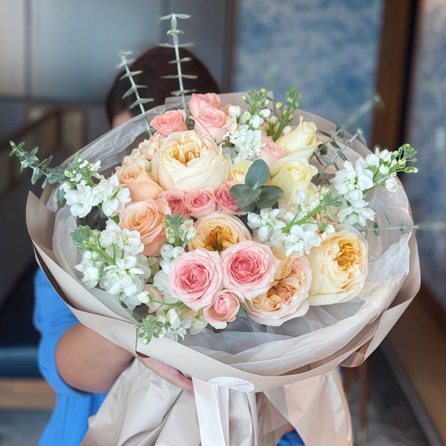 • Kylie • garden roses bouquet