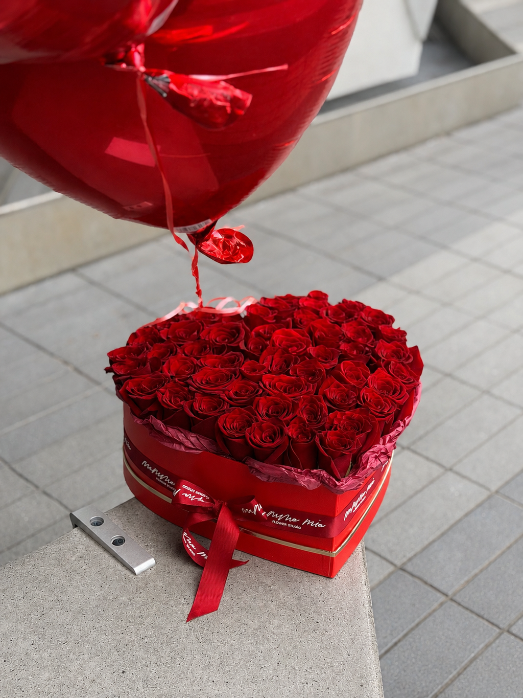 • Emma • 50 red roses flower box