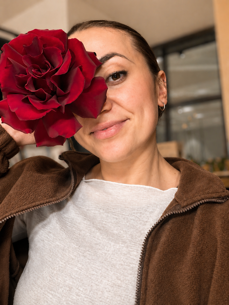 Red roses bouquet available for same day delivery in Miami 