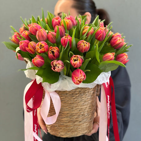bouquet with tulips – Miami flower delivery