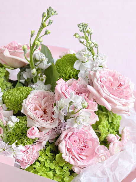 bouquet with roses – Midtown flower delivery