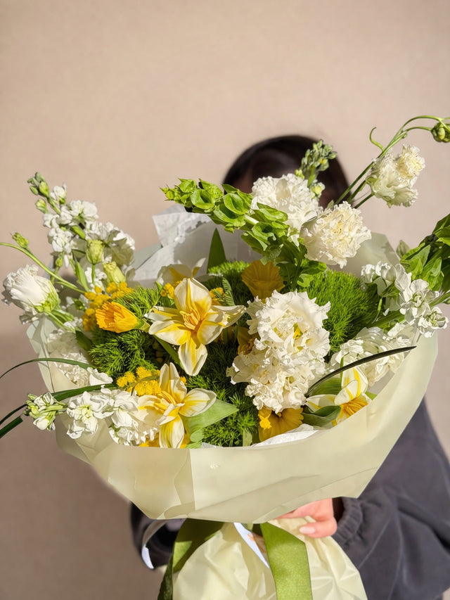 bouquet with tulips – Miami flower delivery