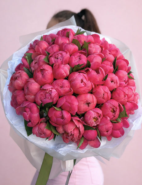 Bouquet of bright pink peonies flowers delivery in miami