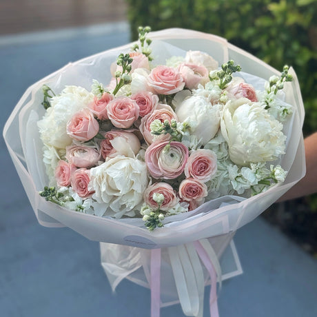 Peonies and pink roses bouquet for flower delivery in Miami