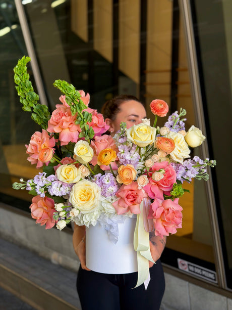 Luxury flower box with pink garden roses for Miami flower delivery