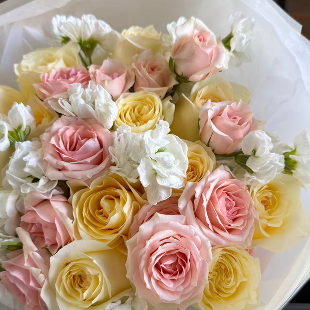 best roses bouquet available for the delivery in Miami, Miami Beach, midtown, coral gables, coconut grove
