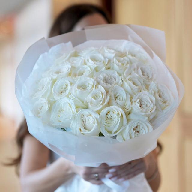 bouquet with premium white roses available im miami